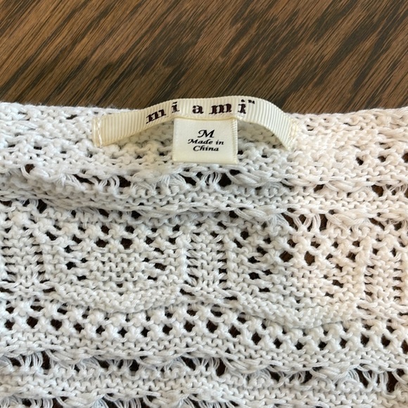 sweater - Picture 3 of 3